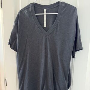 Lululemon / Side Tie V-Neck T-Shirt / Gray / Size 10
